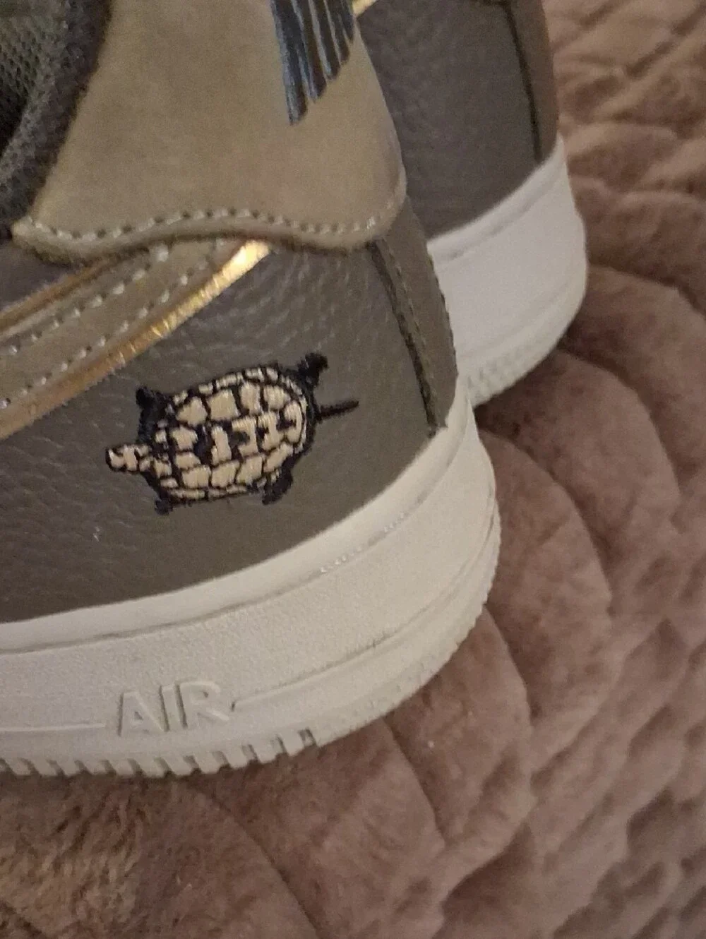 Nike Low-Top Sneakers — Olive Green with Cream Swoosh